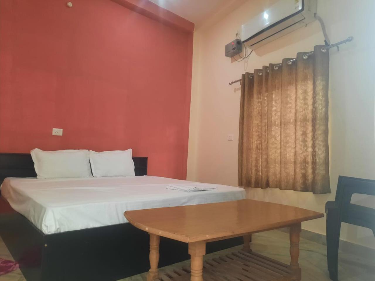 Sky Inn Paying Guest House Варанаси Экстерьер фото